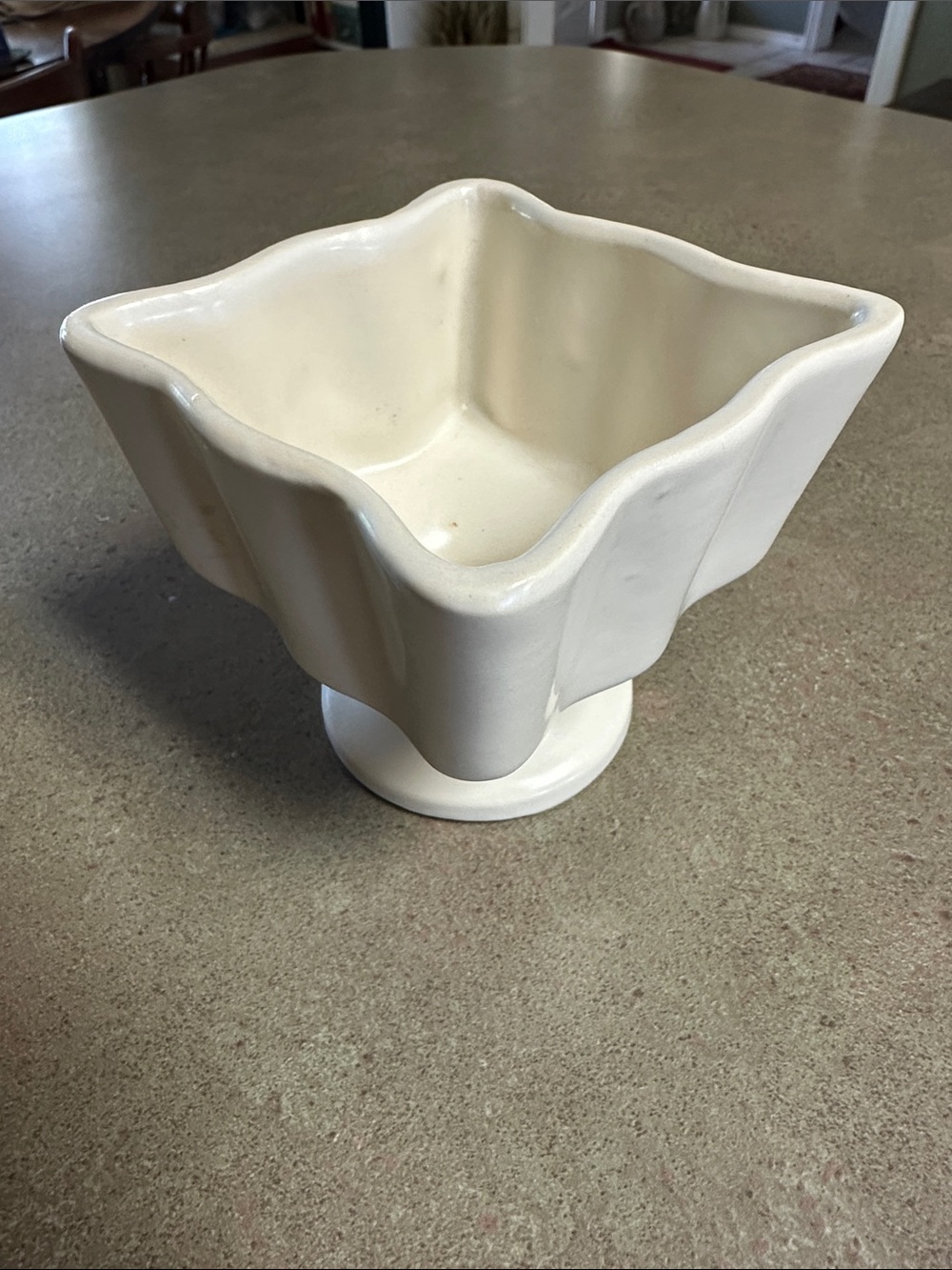 Vintage Hull Pottery USA F4 Cream Scalloped Ceramic Pedestal Planter